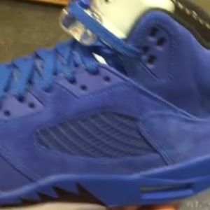 Meet your Posher, Larry