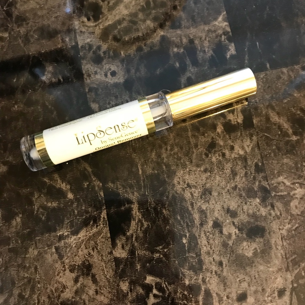 LipSense Ooops Remover!!
