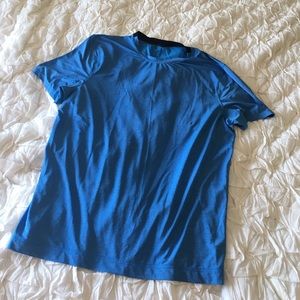 Lululemon mens athletic top size LARGE