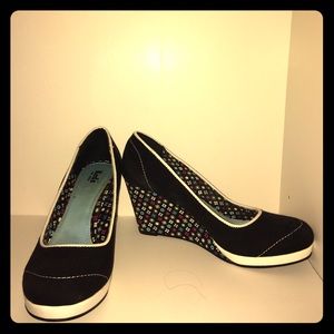 NWOT Keds wedges, size 9M - black and white