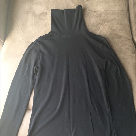 Basic black turtleneck top - Picture 2 of 2