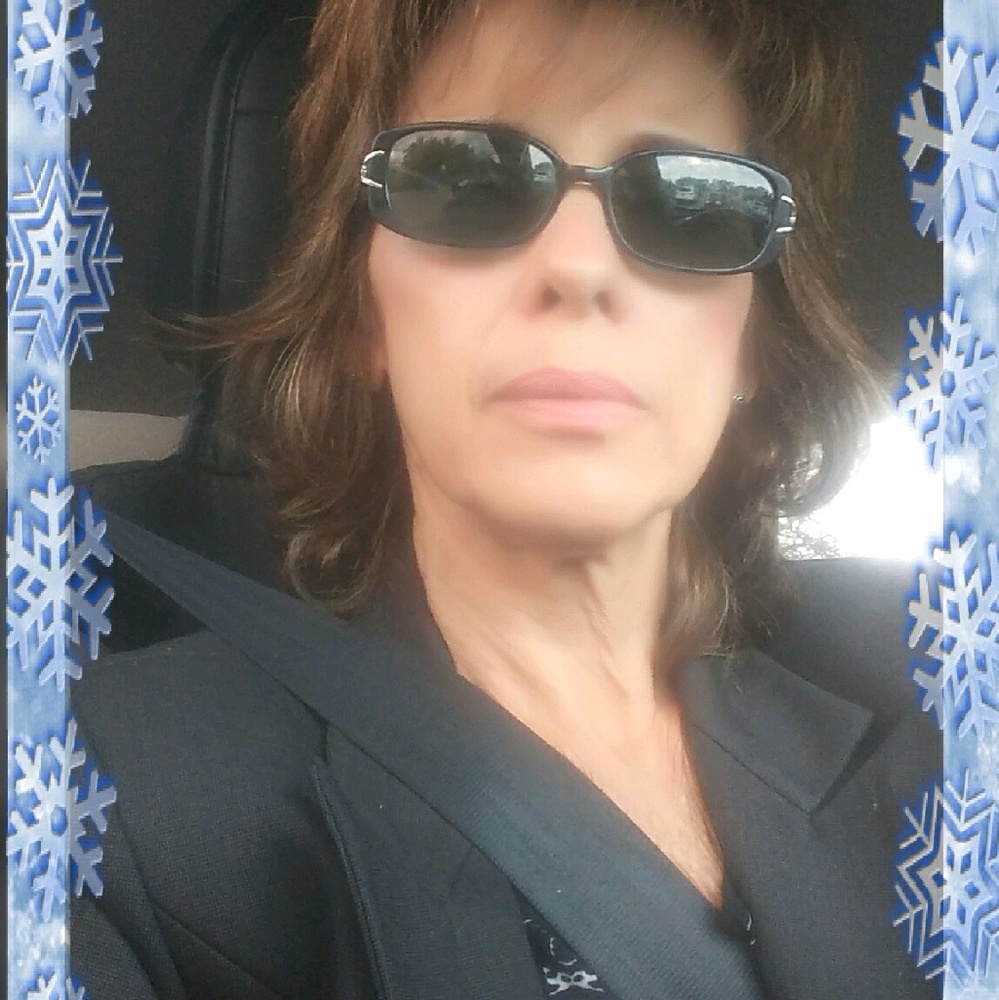 Meet your Posher, Hilda