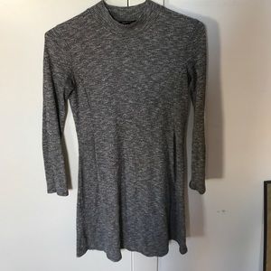 Gray Madewell dress w high neck