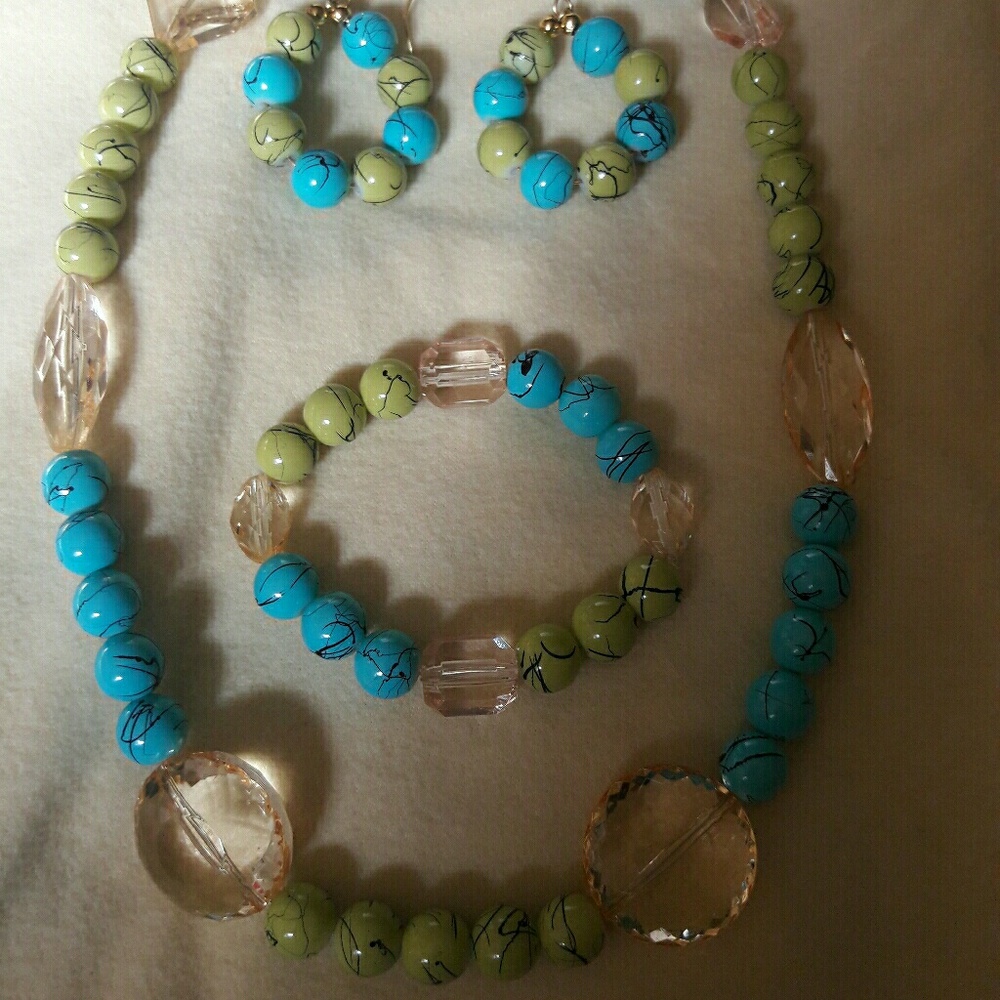 3pc jewelry set.