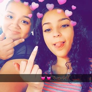 Meet your Posher, Lina