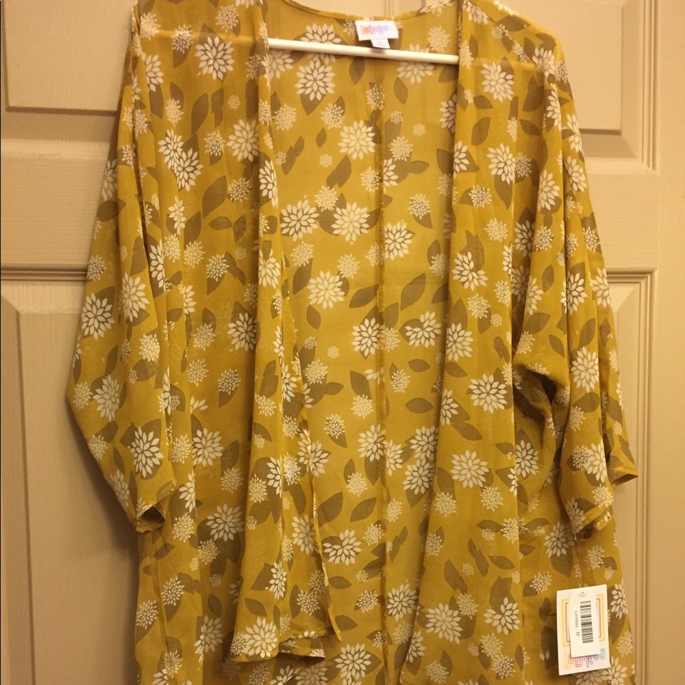 LuLaRoe Medium Lindsey Yellow & White NWT