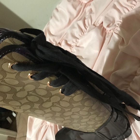 Coach rain boots ☂️🌂 - Picture 2 of 8