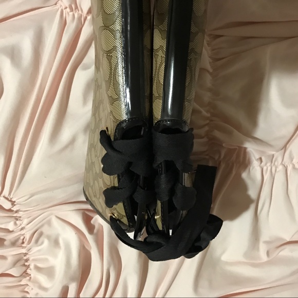 Coach rain boots ☂️🌂 - Picture 7 of 8