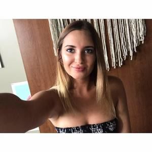 Meet your Posher, Antonia