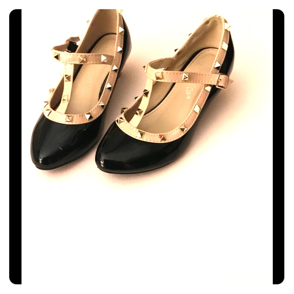 Girl shoes