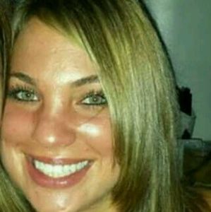 Meet your Posher, Desiree