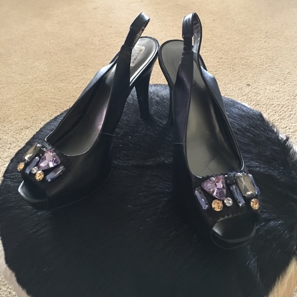 Nine and Co Heels - Picture 1 of 4