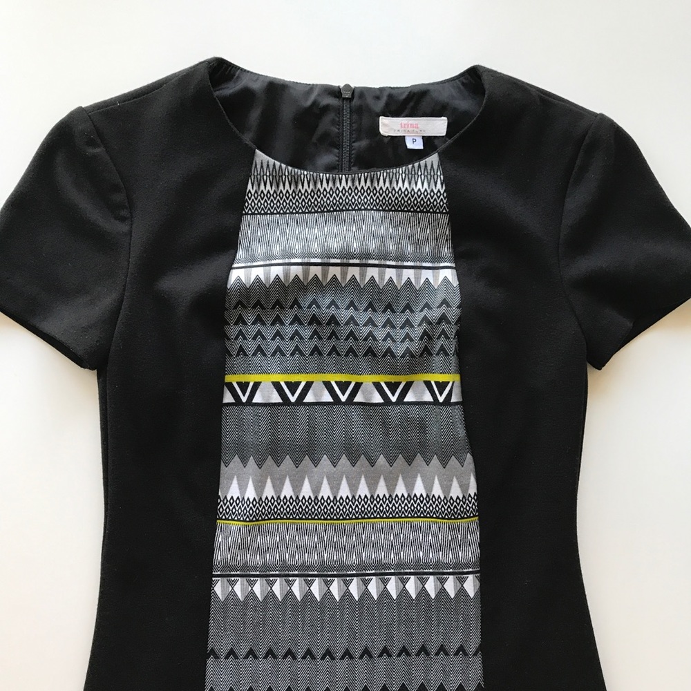 Trina Turk Darcy Short Sleeve Printed Sheath Dress - Picture 2 of 6