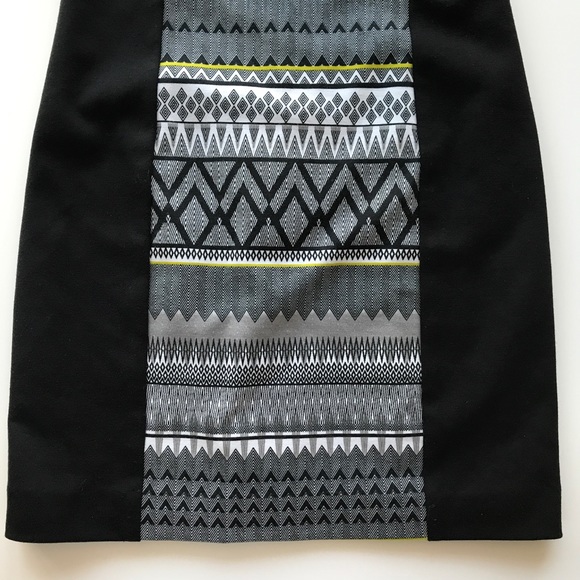 Trina Turk Darcy Short Sleeve Printed Sheath Dress - Picture 4 of 6