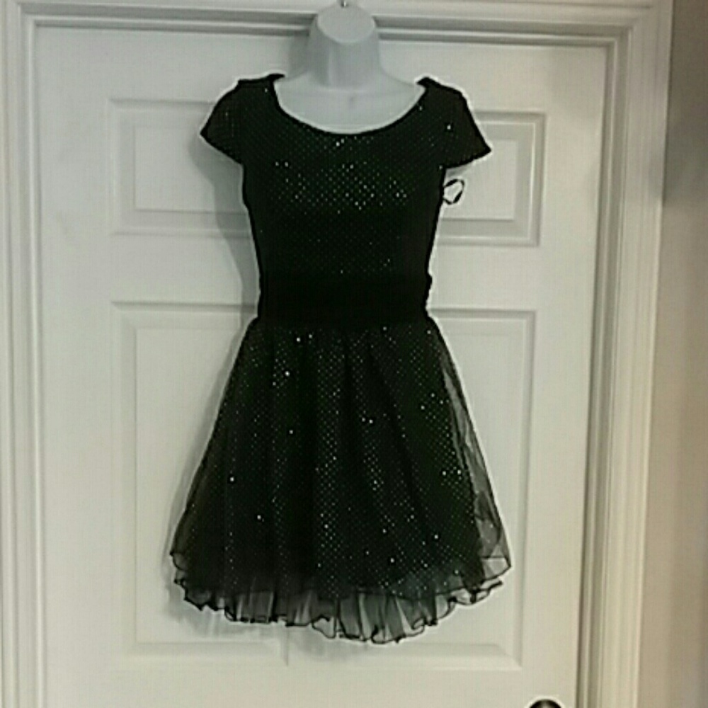 Jessica designs Size 4 homecoming dress