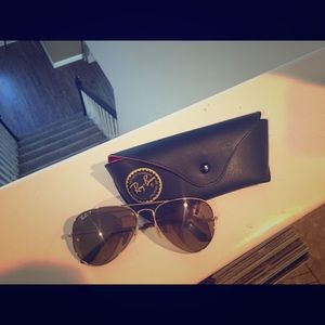 Gold and brown polarized aviators!! 💗 Gold and brown polarized aviators!! 💗