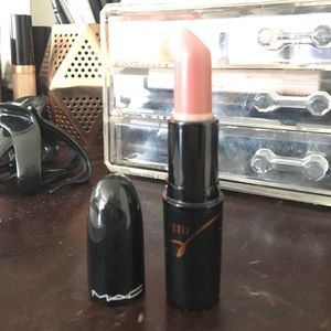 MAC Julia Petit Boca