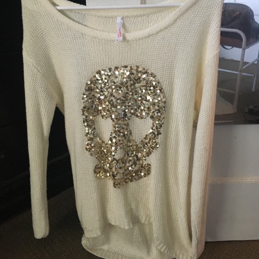 Skull sweater