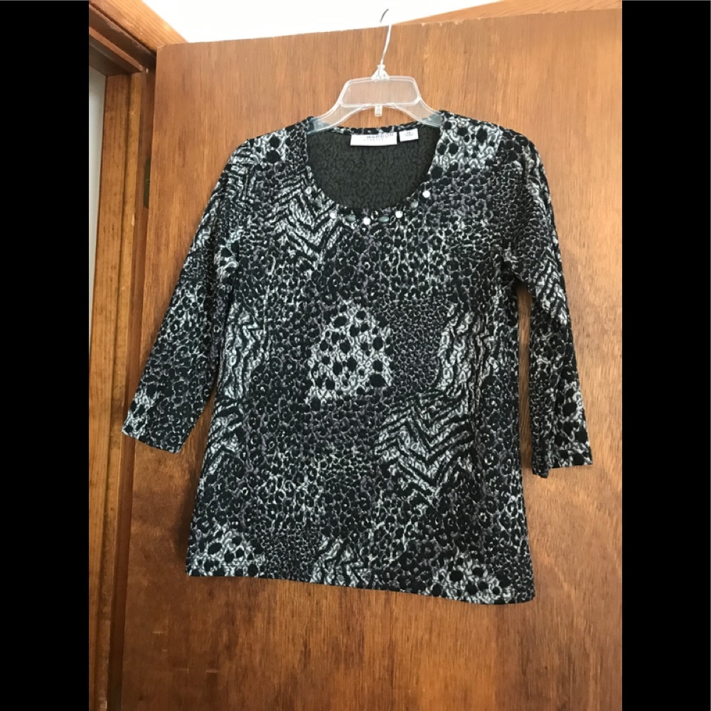Top - embellished neckline - petite small