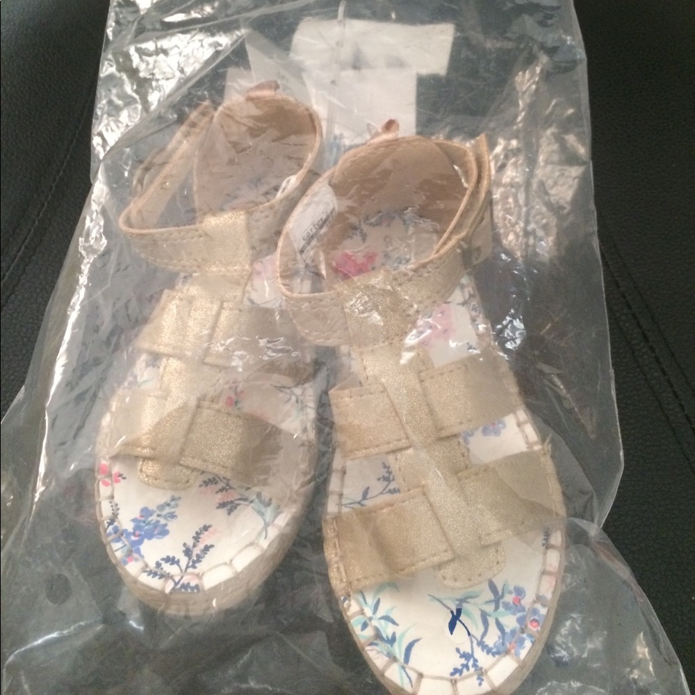 Carters gold gladiator sandals size 9 NWT