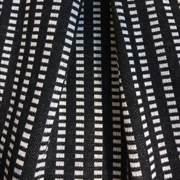 Pleated skirt - Picture 2 of 3