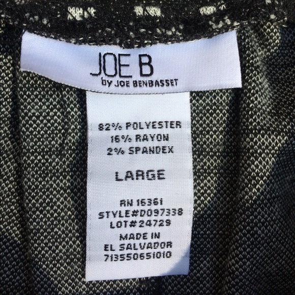 Pleated skirt - Picture 3 of 3