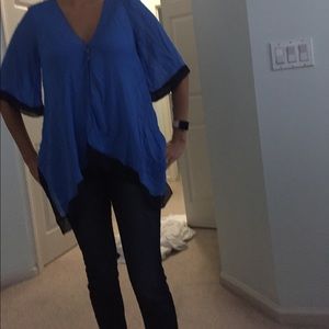 NWT Elizabeth and James Silk blouse