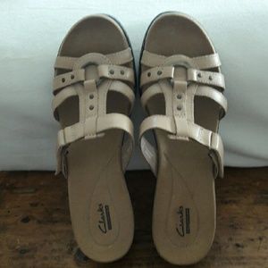 Shoes SANDALS (CLARKS) Shoes SANDALS (CLARKS)