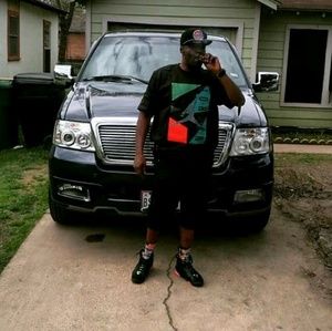 Meet your Posher, Aaron