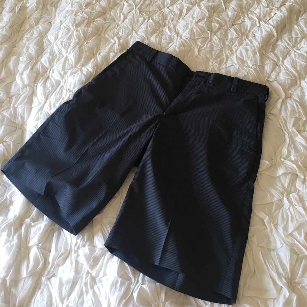 Men's Nike Golf Dri-Fit golf pants. 32 size MED