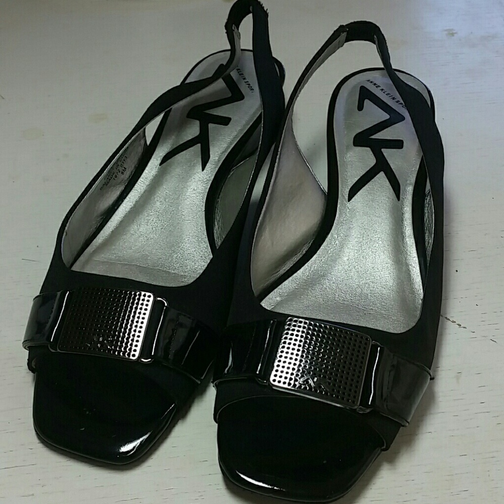Anne Klein dress wedges size 8