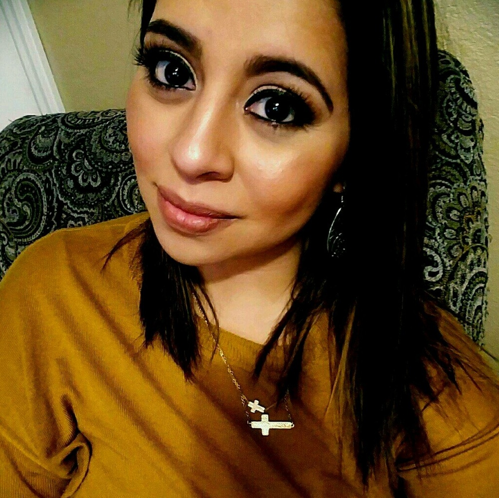 Meet your Posher, Jaqueline