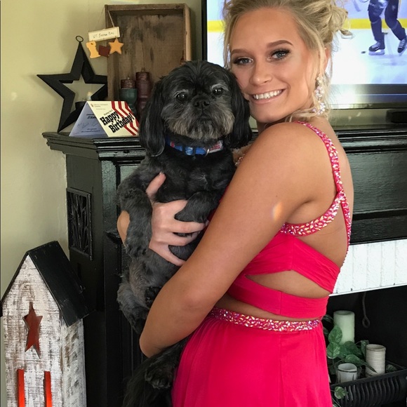 2017 PROM DRESS!!!💄💃🏼 - Picture 2 of 4