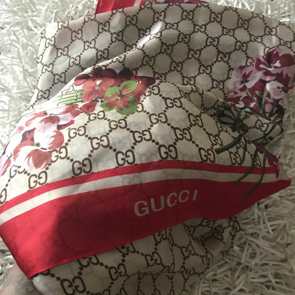 authentic gucci silk scarf