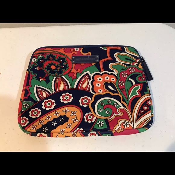Vera Bradley Tablet Sleeve - Picture 1 of 3