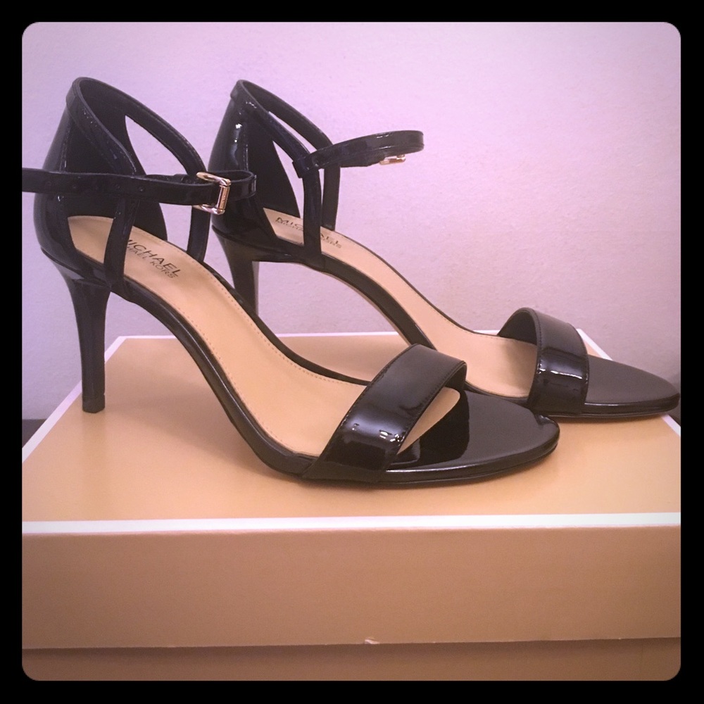 Michael Kors Simeone Sandals