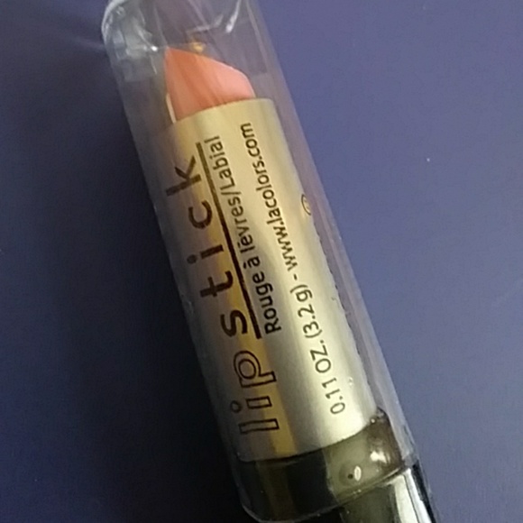 Lipstick - Picture 1 of 1