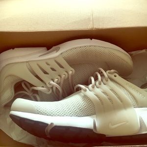 Women's Nike air presto