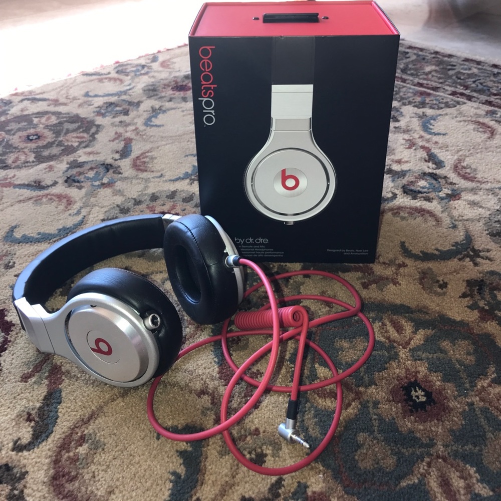 Beats Pro by dr. Dre
