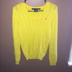 cute polo sweater!! ❤️