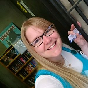 Meet your Posher, Kendra