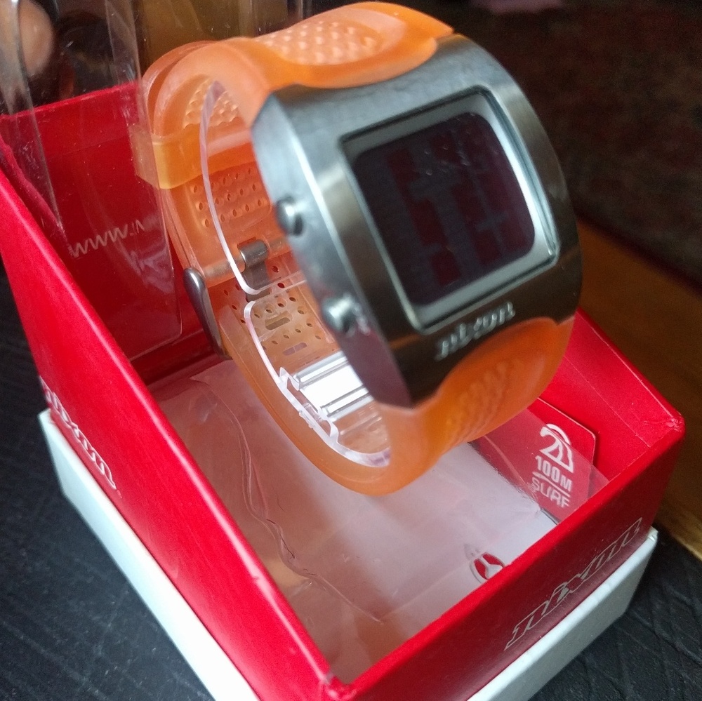 Nixon ISIS women's watch