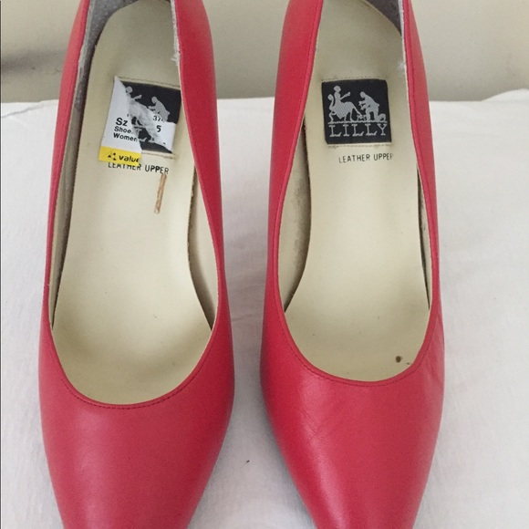 Red pumps. - Picture 4 of 5