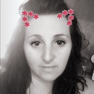 Meet your Posher, Carrie