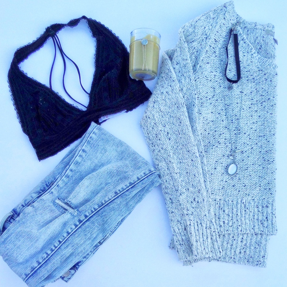 Banana Republic Speckled White V-Neck Sweater