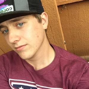 Meet your Posher, Dakota