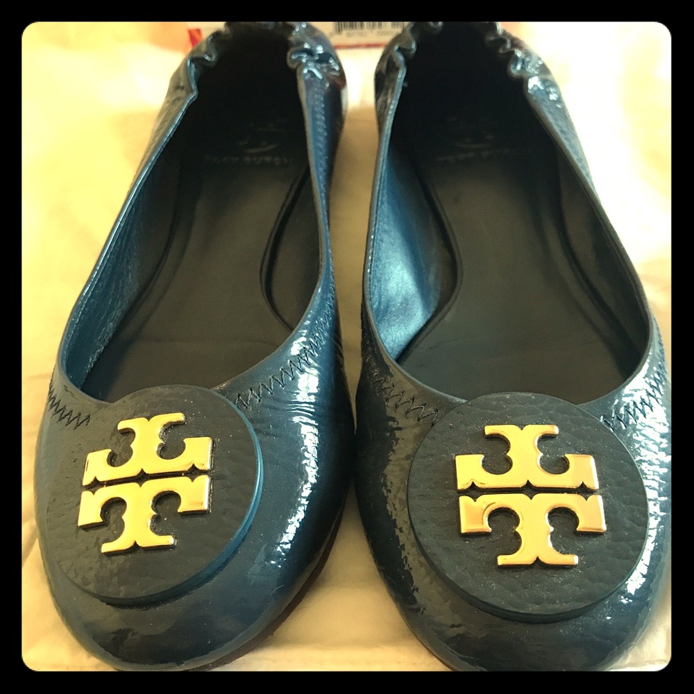Tory Burch Rava Patent Leather Navy size 7 w/ Box