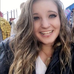 Meet your Posher, Kelsie