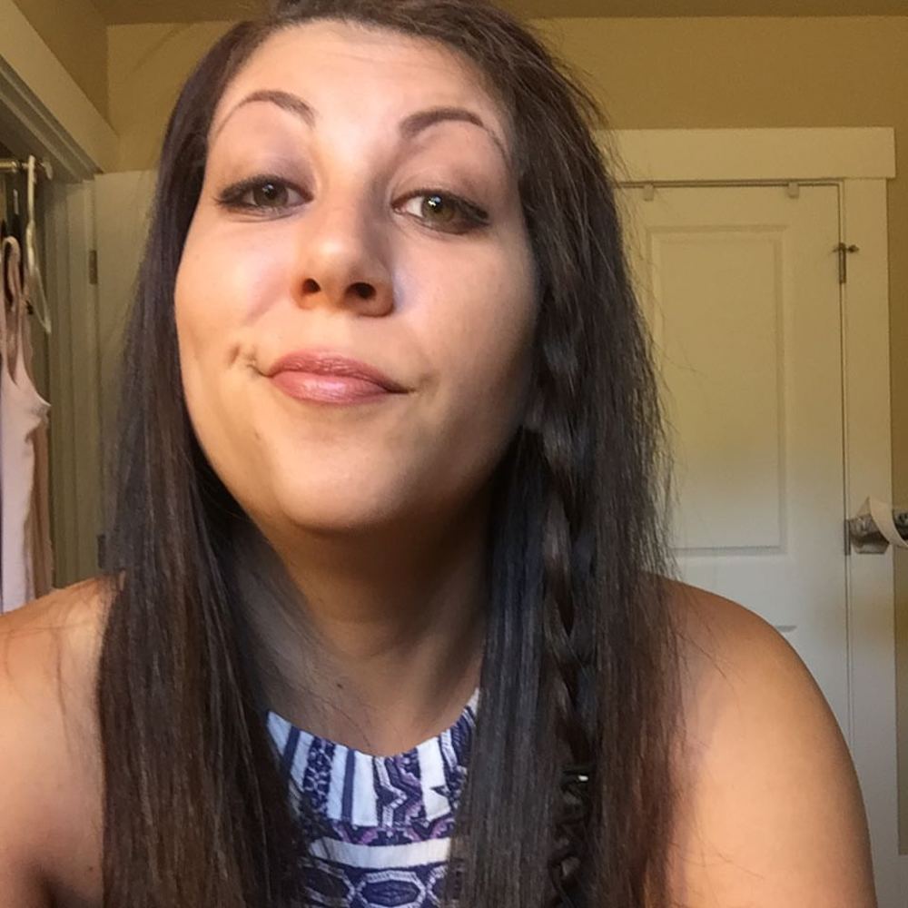 Meet your Posher, Alicia