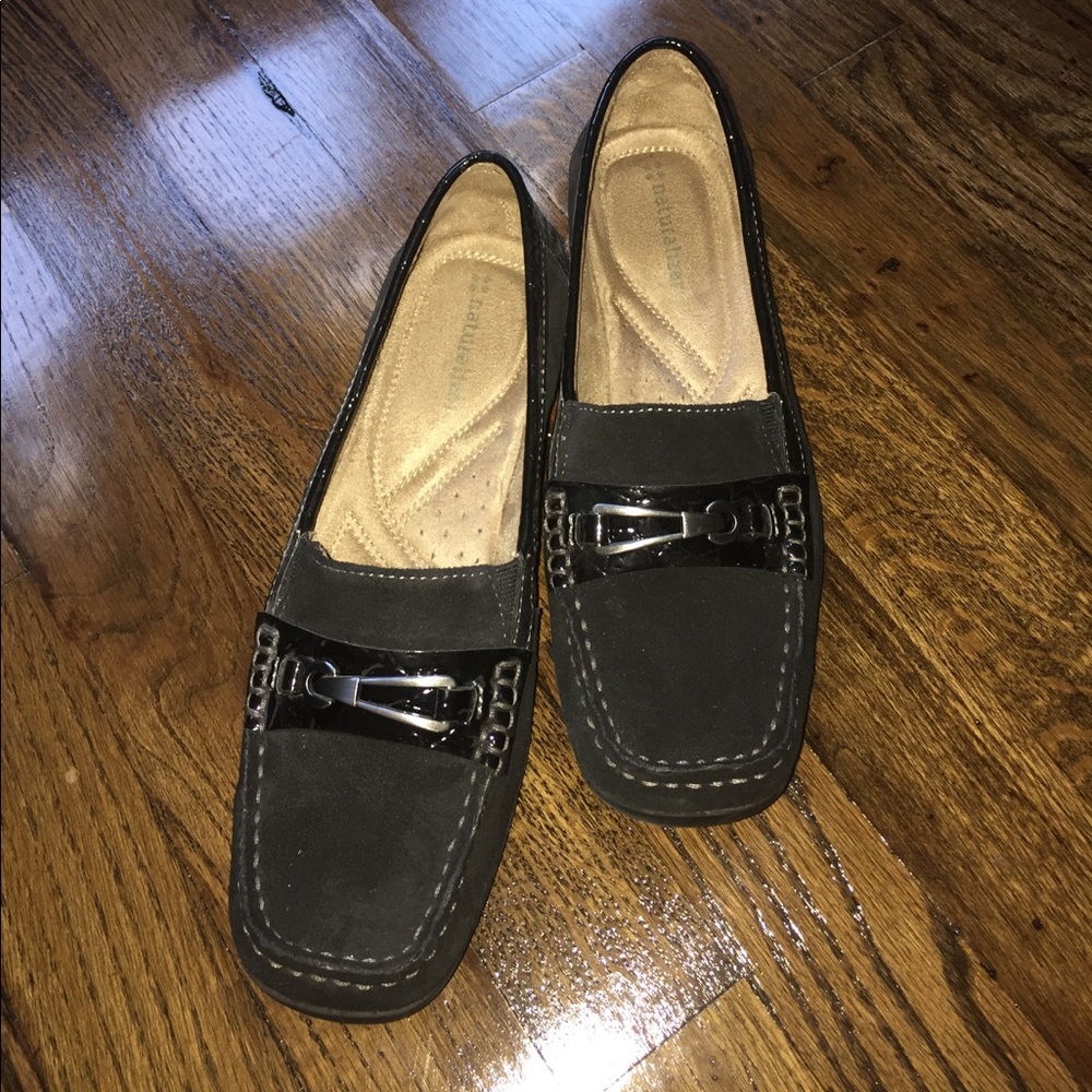 Naturalizer suede and patent leather black loafers